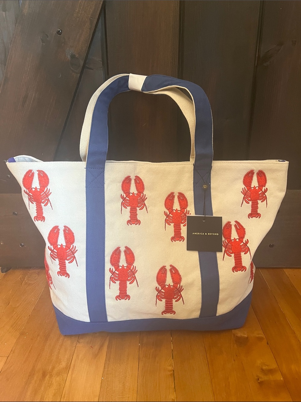 NEW America and Beyond Viral Hamptons Embroidered Beaded lobster Tote
